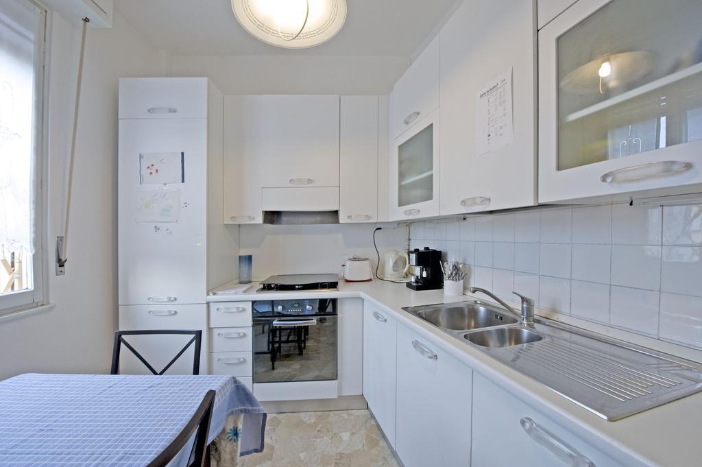 Apartment Chiesarossa Milano Camera foto